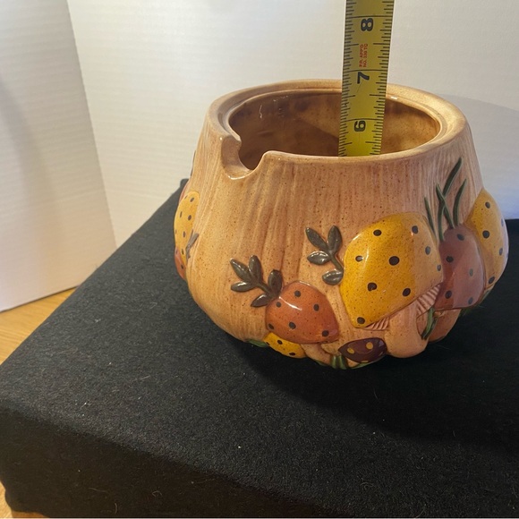 Vintage Handmade Ceramic Arnel’s Mushroom Soup Tureen with Lid, Ladle, and plate - Picture 7 of 16